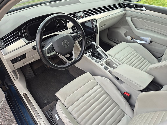 Volkswagen Passat 5 of 8