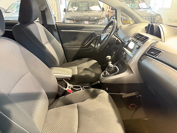 Toyota Verso 9 of 13