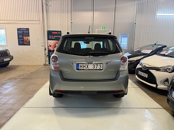 Toyota Verso 13 of 13