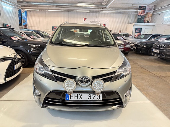 Toyota Verso 3 of 13