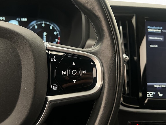Volvo V90 Cross Country 18 of 30