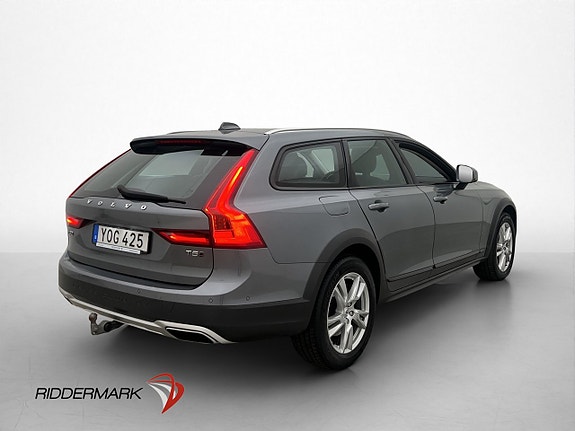 Volvo V90 Cross Country 8 of 30