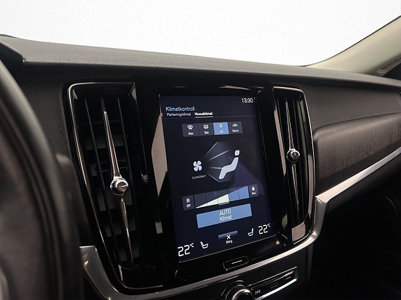 Volvo V90 Cross Country 24 of 30