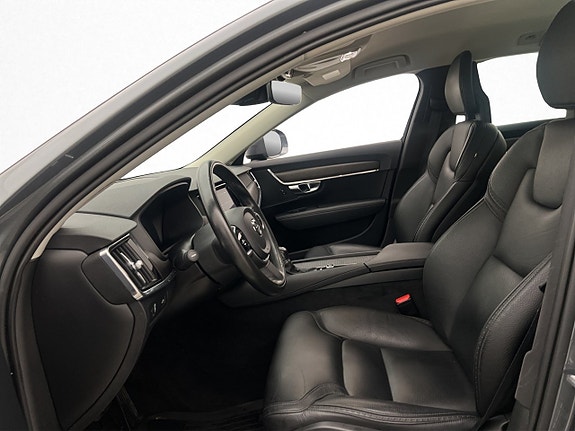 Volvo V90 Cross Country 13 of 30