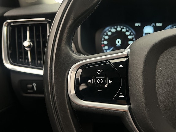 Volvo V90 Cross Country 16 of 30
