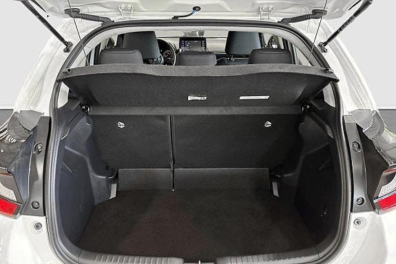 Toyota Yaris 12 of 12