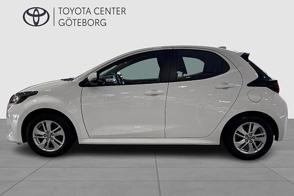 Toyota Yaris 5 of 12