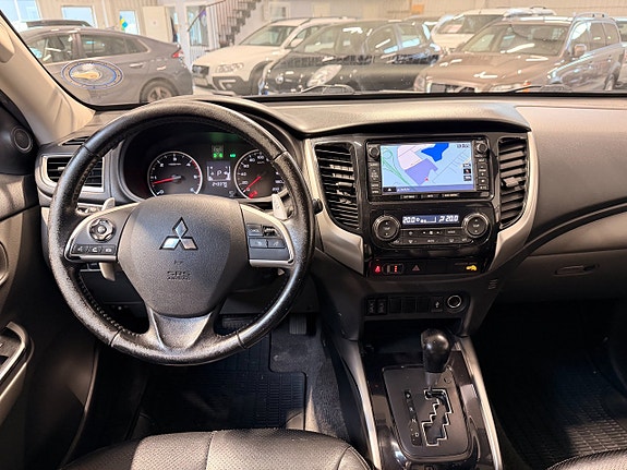 Mitsubishi L200 14 of 19