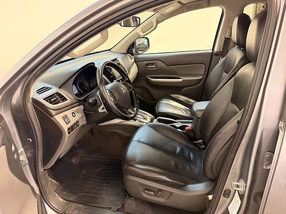 Mitsubishi L200 7 of 19