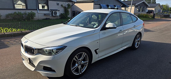 BMW 320d 4 of 5