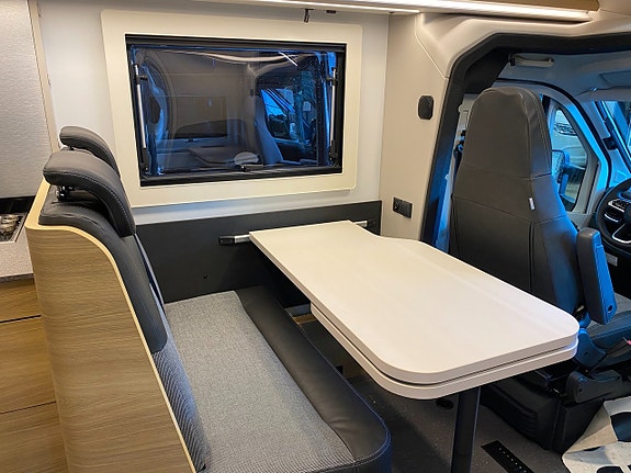 Adria Coral Select 670 SL 6 of 12
