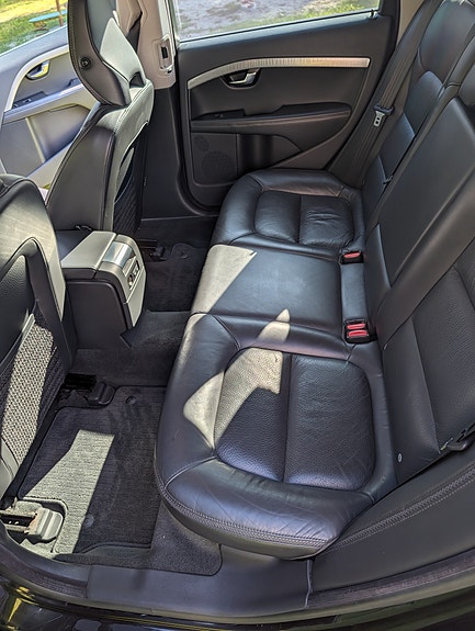 Volvo XC70 14 of 24