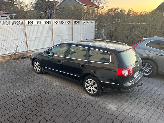 Volkswagen Passat 2 of 5