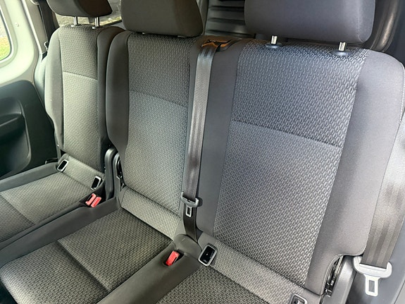 Volkswagen Caddy Maxi 7 of 13