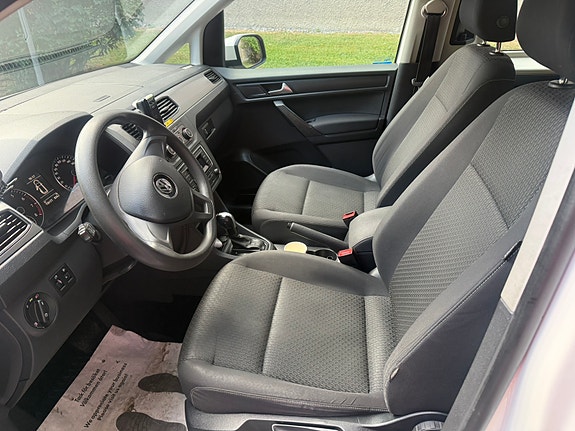 Volkswagen Caddy Maxi 9 of 13