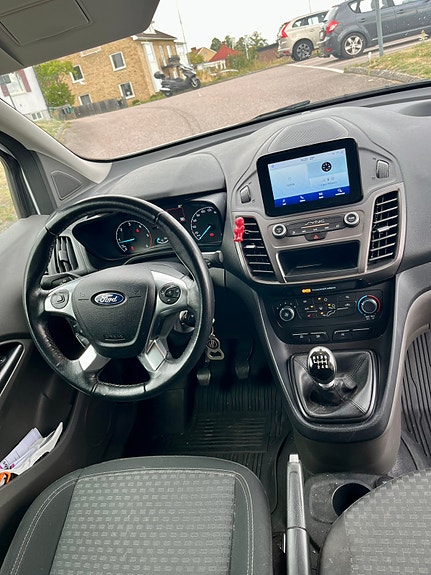 Ford Transit Connect 14 of 14