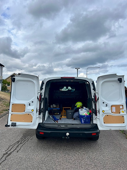 Ford Transit Connect 6 of 14