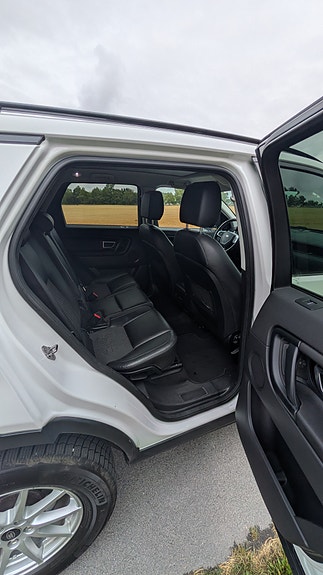 Land Rover Discovery Sport 4 of 7
