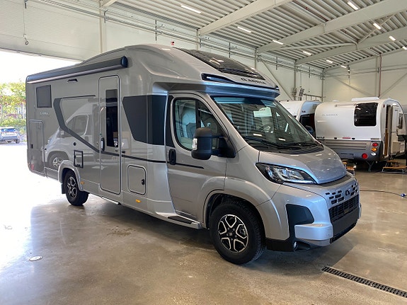 Adria Coral Supreme 670 SL180HK 2 of 13