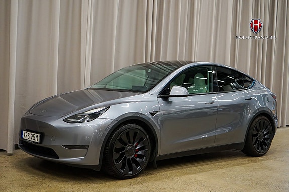Tesla Model Y 3 of 16