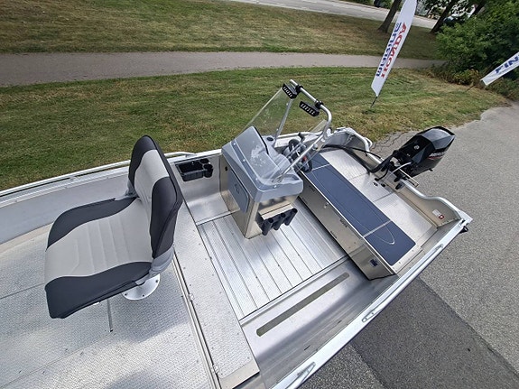 Linder Sportsman 445 Catch med Mercury 30HK och Tiki Trailer 12 of 12