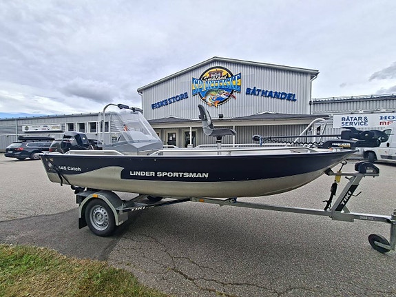 Linder Sportsman 445 Catch med Mercury 30HK och Tiki Trailer 3 of 12