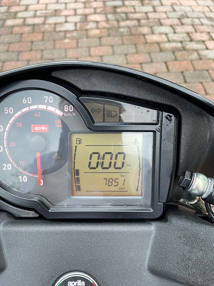 Aprilia SR 50 4 of 6