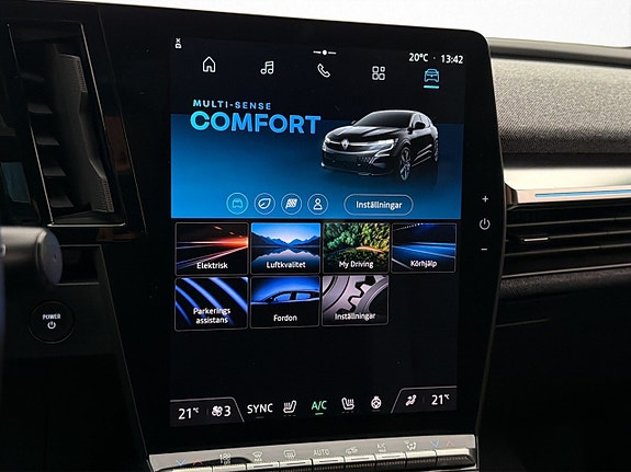 Renault Megane E-Tech 22 of 30