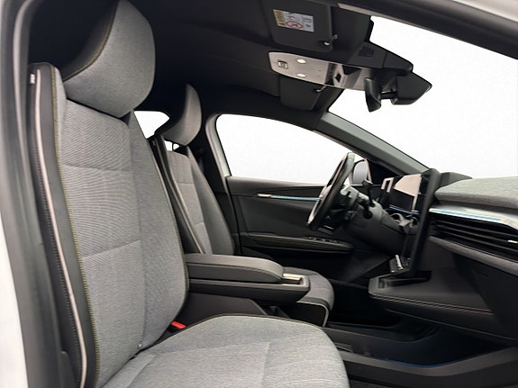 Renault Megane E-Tech 26 of 30