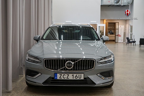 Volvo V60 4 of 17
