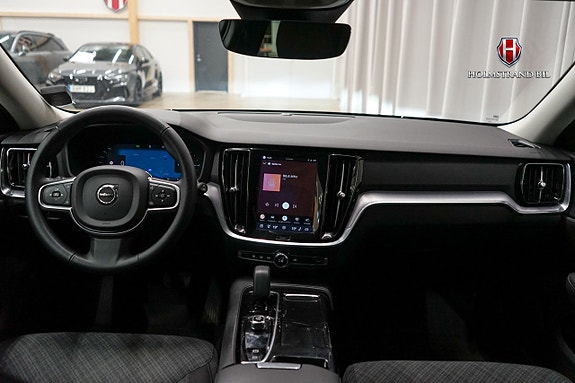 Volvo V60 8 of 17
