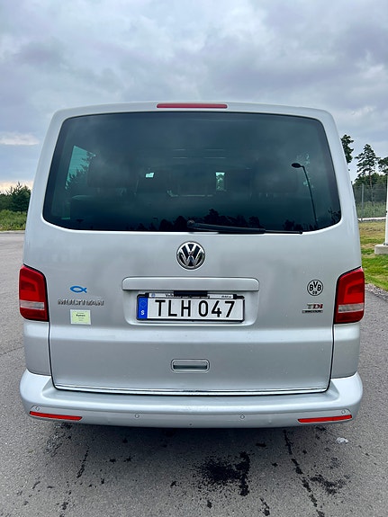 Volkswagen Multivan 3 of 19