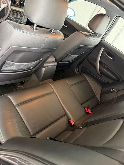 BMW 120i 7 of 10