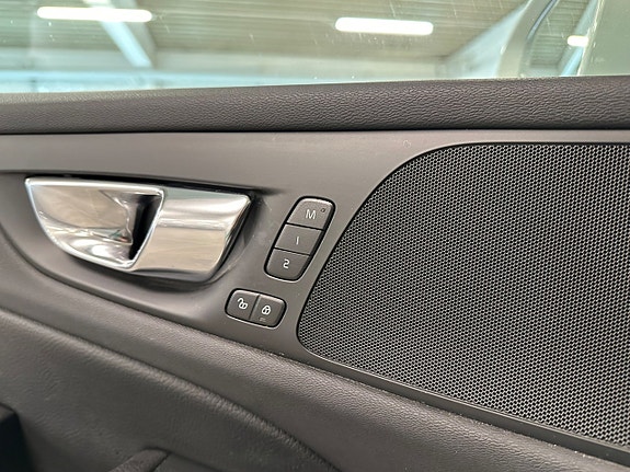 Volvo V60 12 of 21