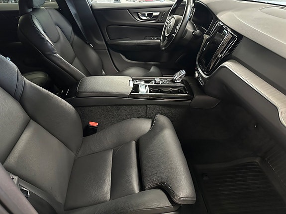 Volvo V60 9 of 21