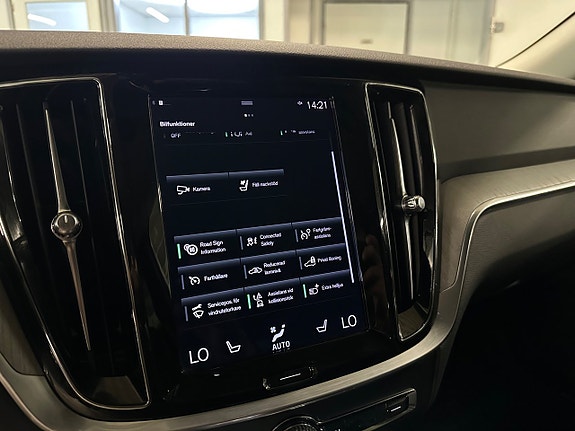 Volvo V60 16 of 21