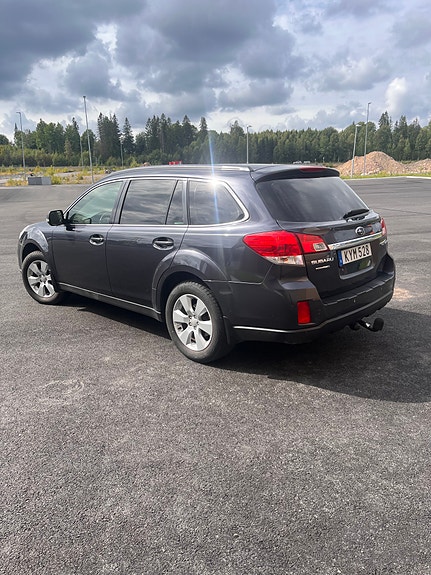 Subaru Outback 6 of 7