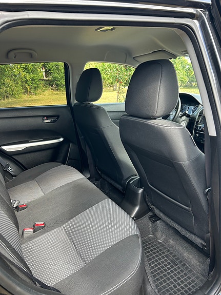 Suzuki Vitara 3 of 5