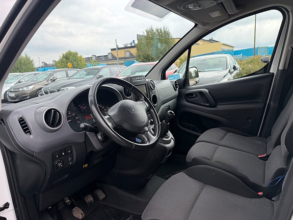 Peugeot Partner 17 of 19