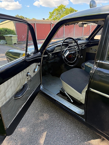 Volvo Amazon 9 of 12