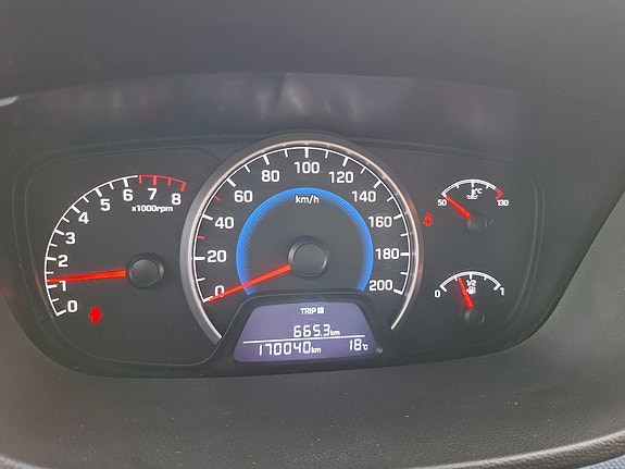 Hyundai i10 5 of 8