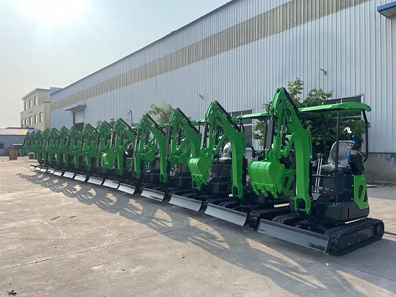 TRAKTORIA 1,8 TON KOMPAKT BANDGRÄVARE EURO5 HYDRAULISK TUMME 4 of 5
