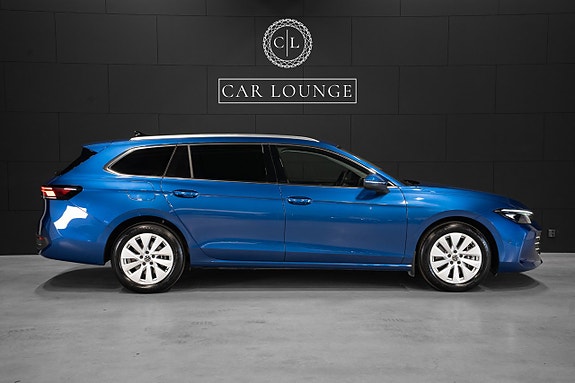 Volkswagen Passat 2 of 20
