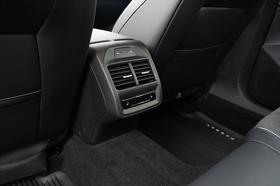 Volkswagen Passat 15 of 20