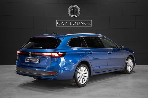 Volkswagen Passat 3 of 20