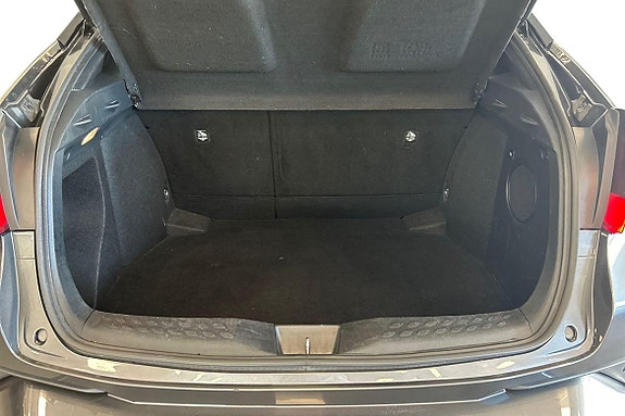 Toyota C-HR 12 of 22