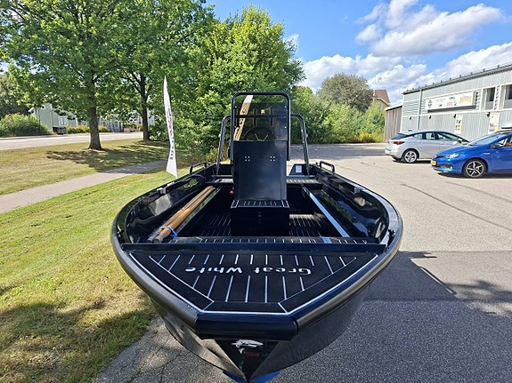 Greatwhite Explorer 430 med Mercury 20HK, Tiki 80- trailer 12 of 12