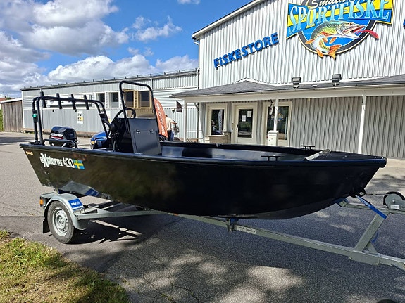Greatwhite Explorer 430 med Mercury 20HK, Tiki 80- trailer 3 of 12