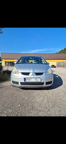 Mitsubishi Colt 2 of 5