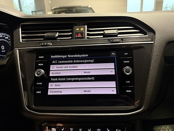 Volkswagen Tiguan Allspace 24 of 30